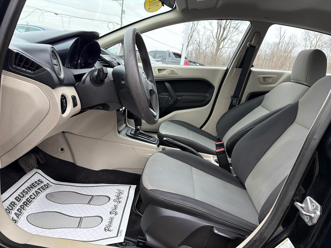 Ford Fiesta 4dr Sdn S 2011