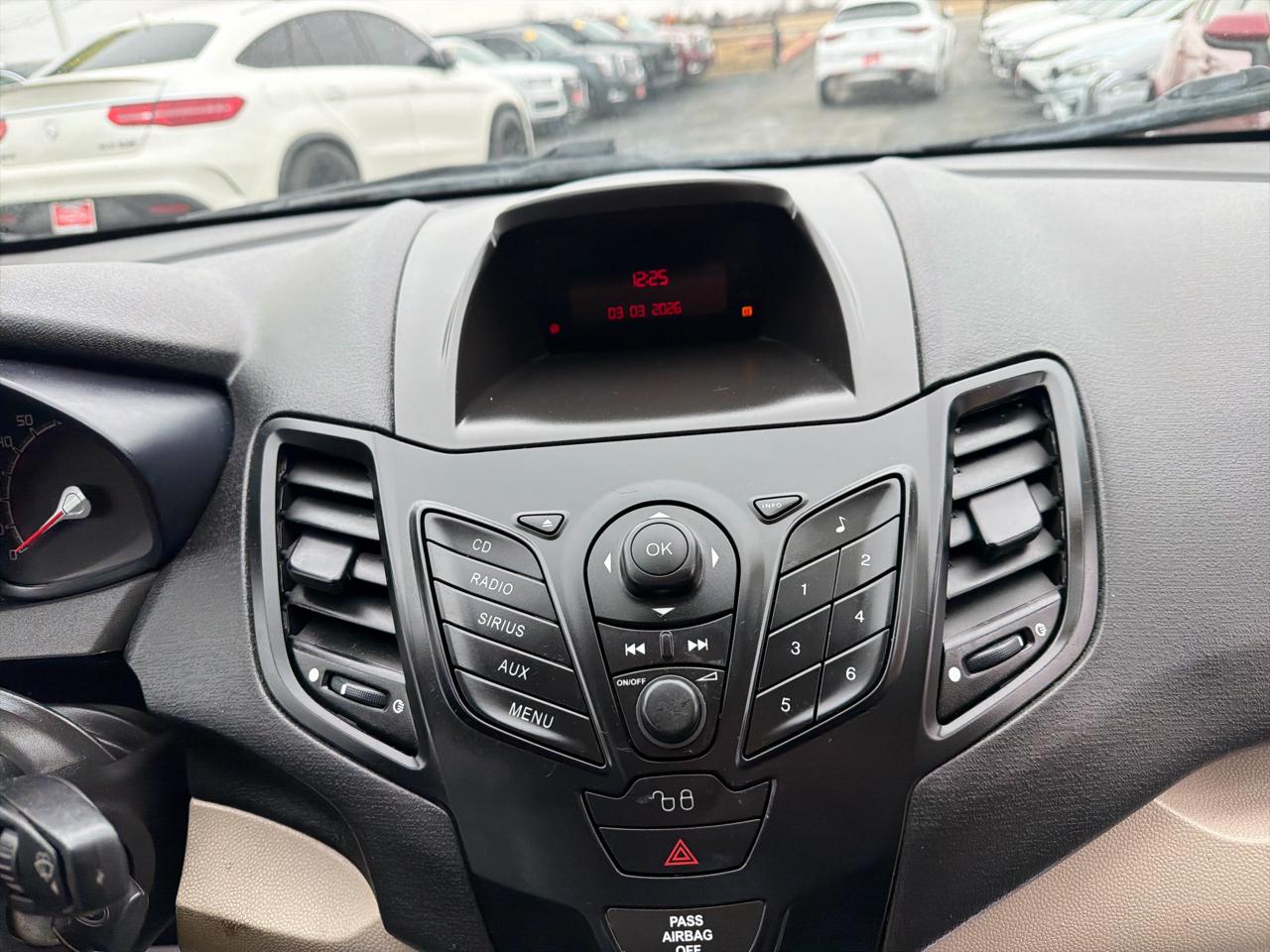 Ford Fiesta 4dr Sdn S 2011