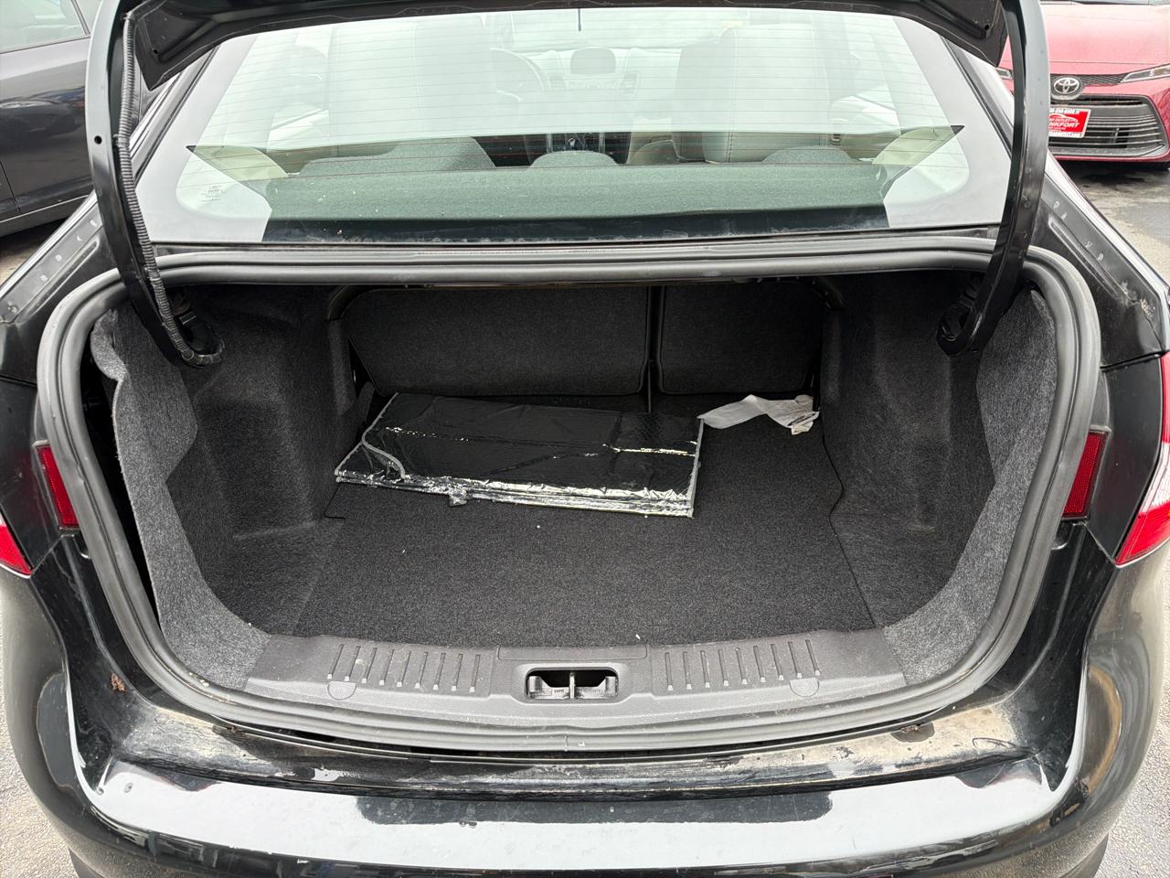 Ford Fiesta 4dr Sdn S 2011