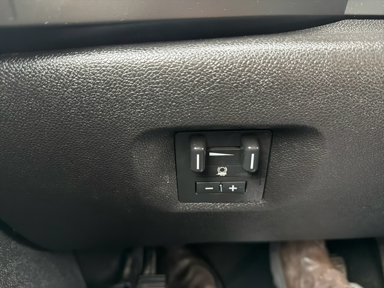 Chevrolet Silverado 3500HD 4WD Crew Cab 167.7" DRW LT 2011