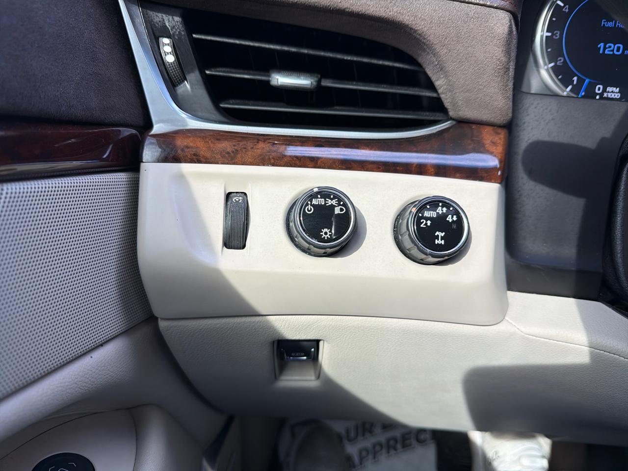 Cadillac Escalade 4WD 4dr Premium Collection 2016