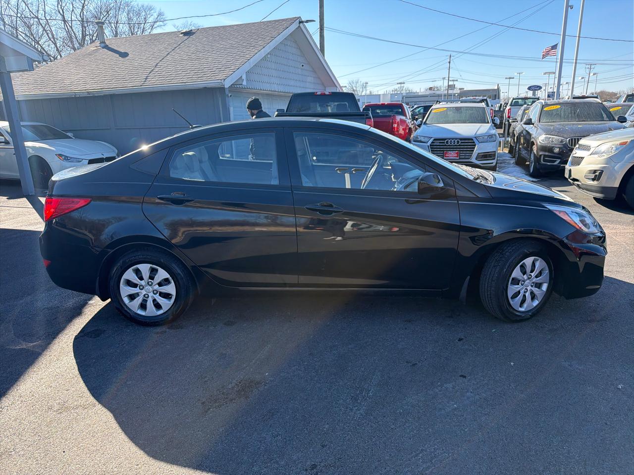 Hyundai Accent 4dr Sdn Auto GLS 2015