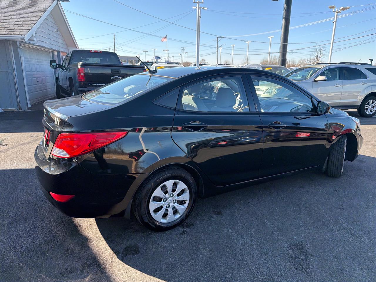 Hyundai Accent 4dr Sdn Auto GLS 2015