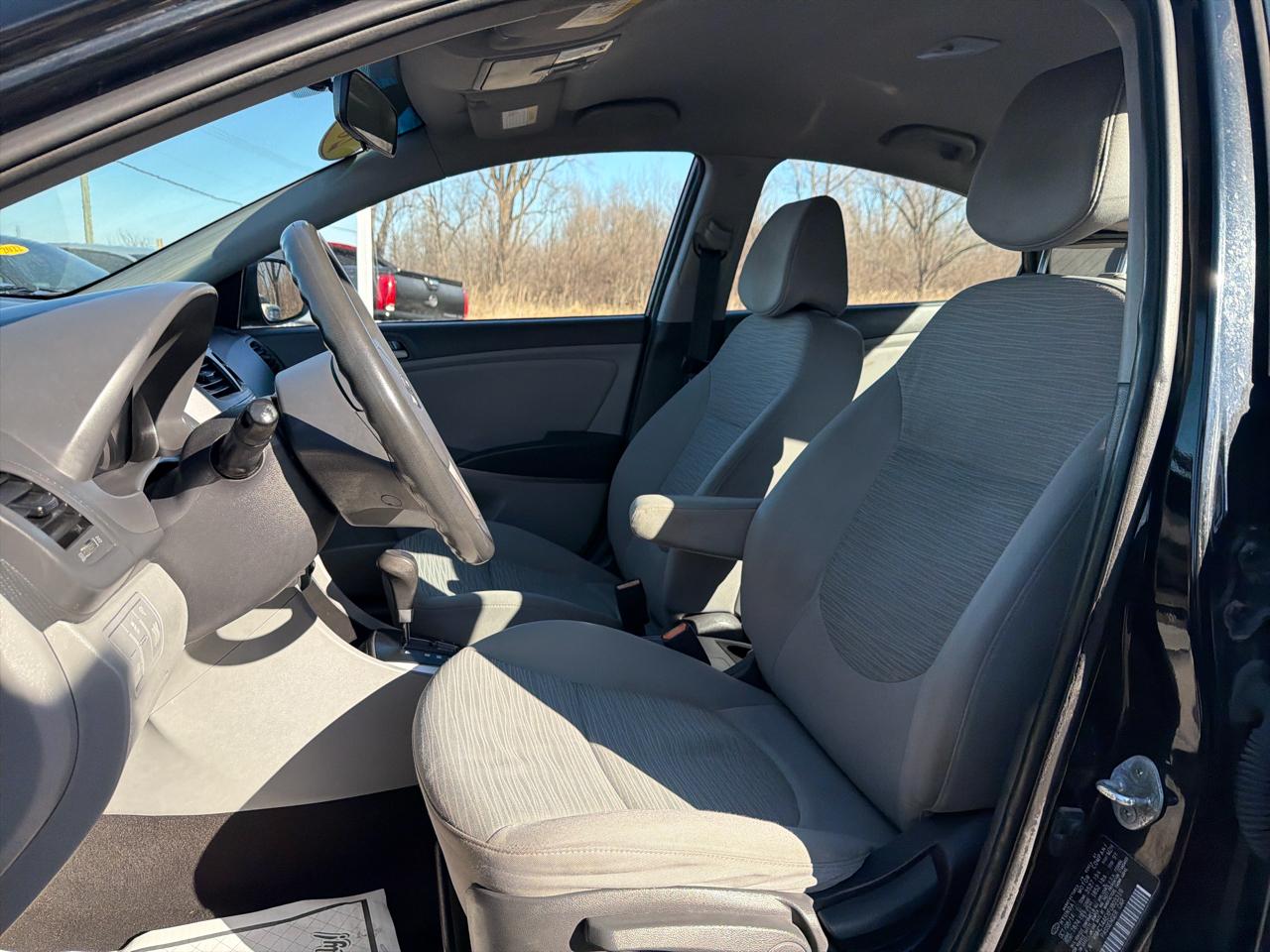 Hyundai Accent 4dr Sdn Auto GLS 2015