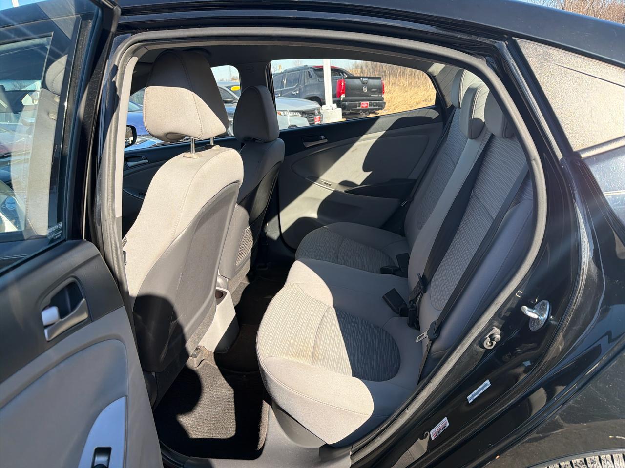 Hyundai Accent 4dr Sdn Auto GLS 2015