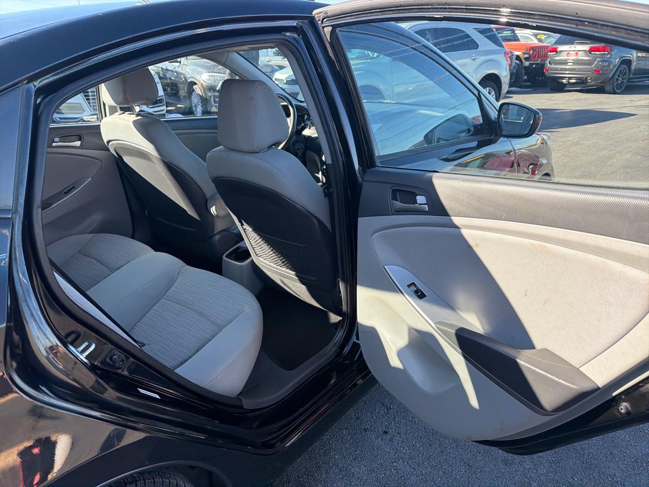 Hyundai Accent 4dr Sdn Auto GLS 2015