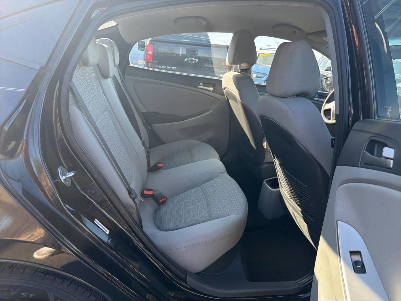 Hyundai Accent 4dr Sdn Auto GLS 2015