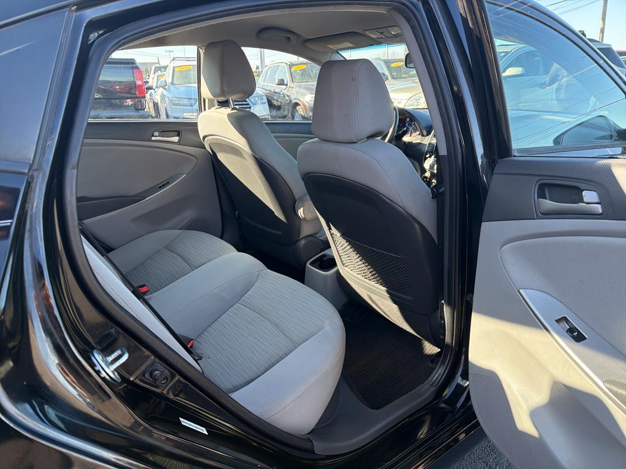 Hyundai Accent 4dr Sdn Auto GLS 2015