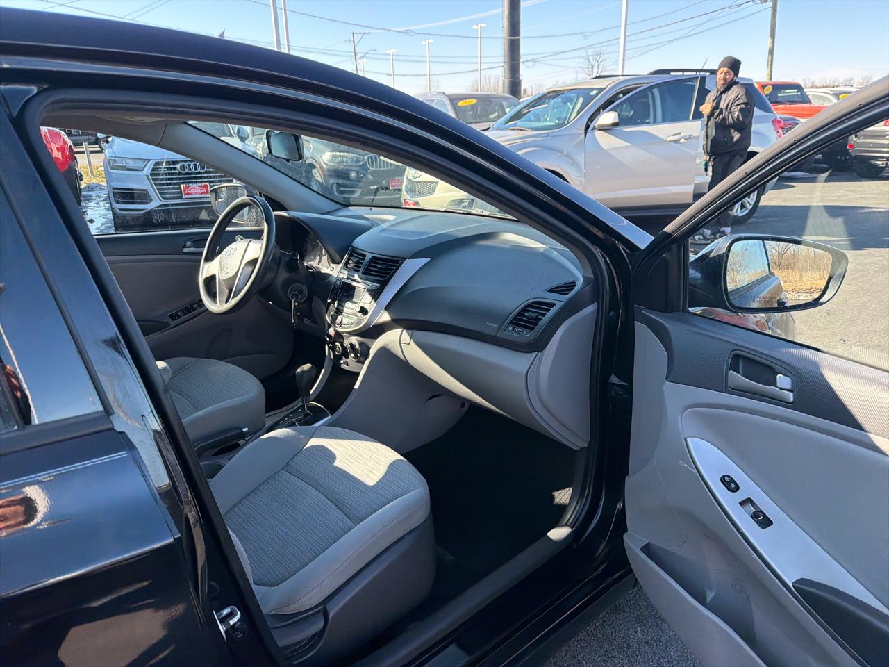 Hyundai Accent 4dr Sdn Auto GLS 2015