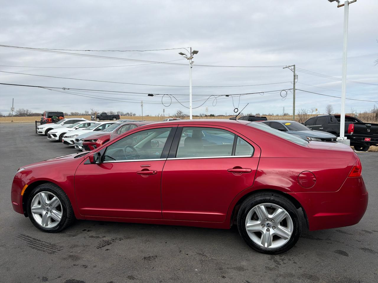 Mercury Milan 4dr Sdn FWD 2010