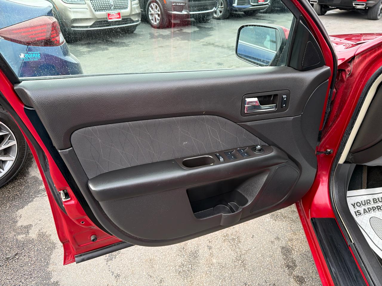 Mercury Milan 4dr Sdn FWD 2010