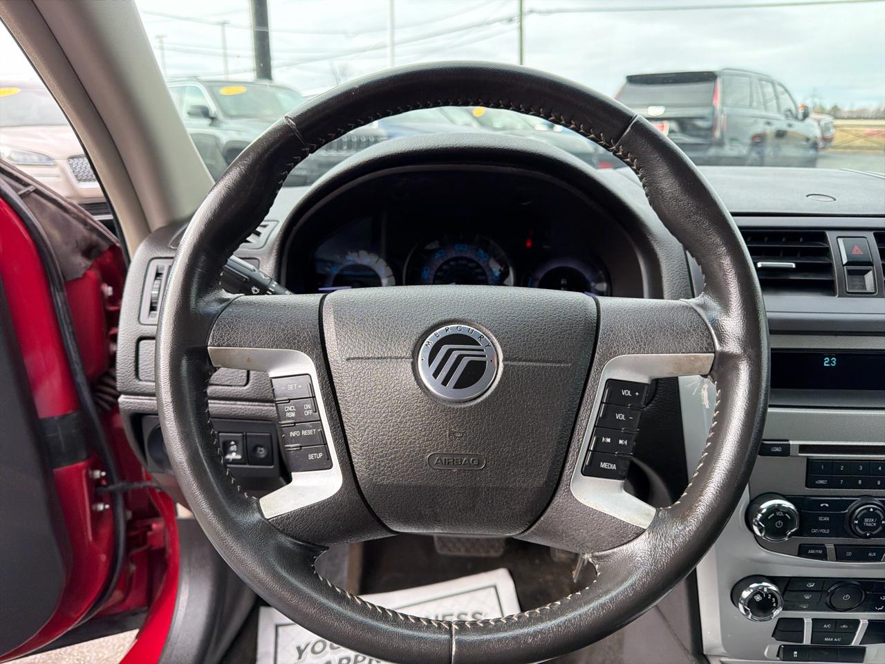 Mercury Milan 4dr Sdn FWD 2010