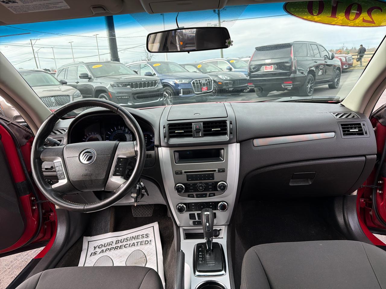 Mercury Milan 4dr Sdn FWD 2010