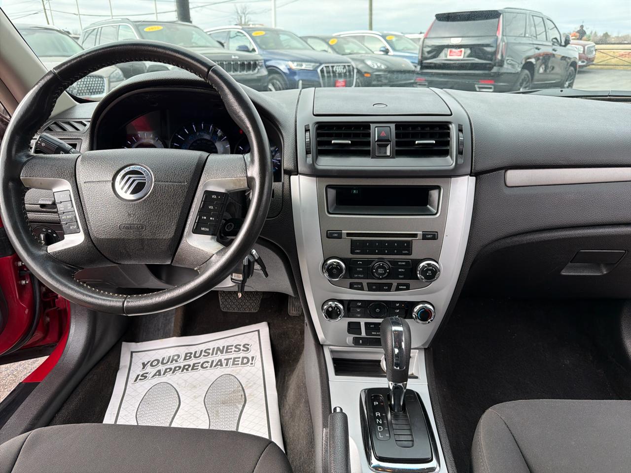 Mercury Milan 4dr Sdn FWD 2010