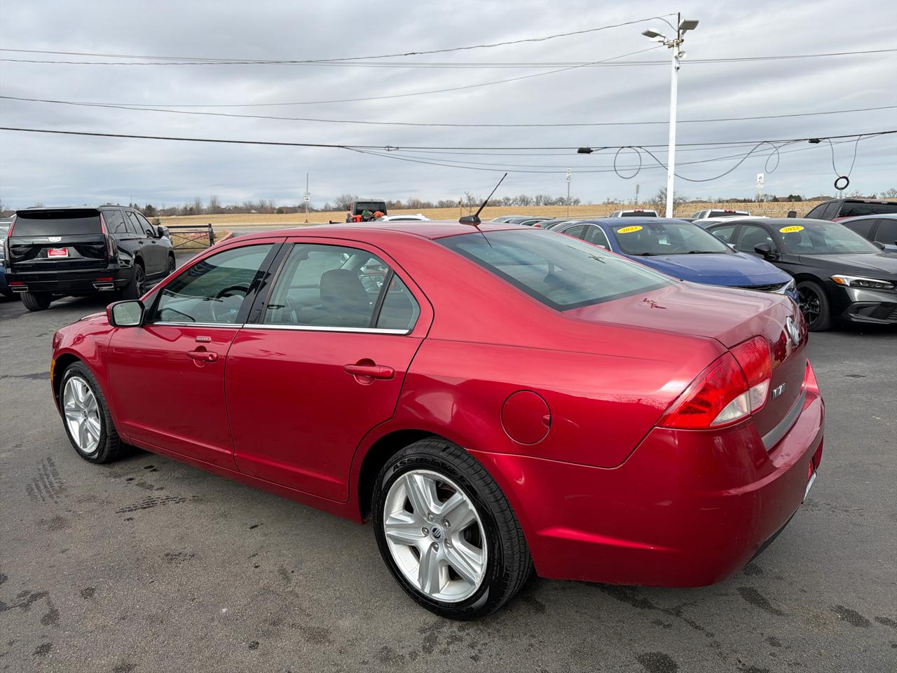 Mercury Milan 4dr Sdn FWD 2010