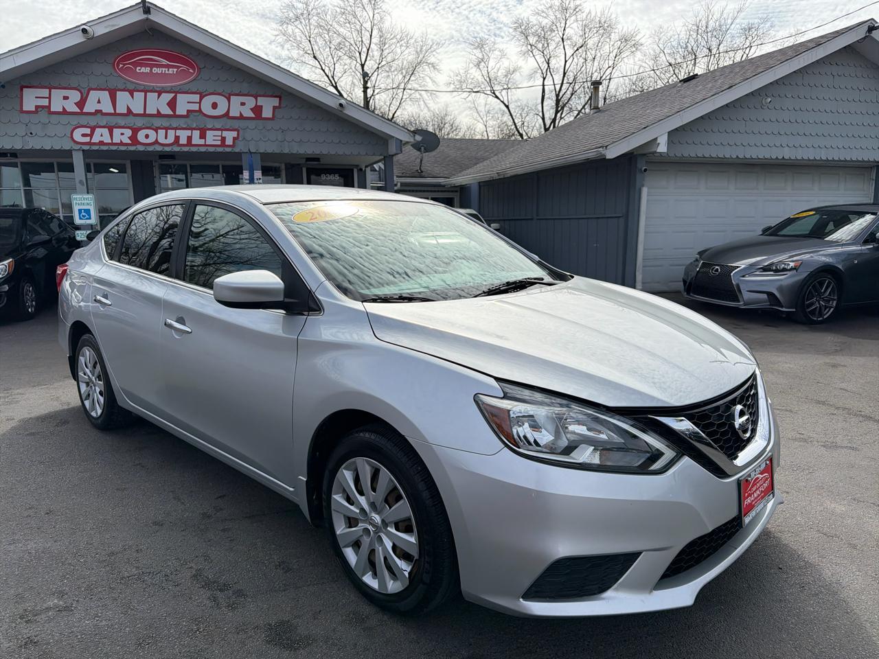 Nissan Sentra 4dr Sdn I4 CVT S 2016