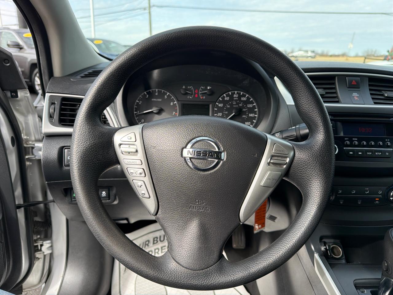 Nissan Sentra 4dr Sdn I4 CVT S 2016