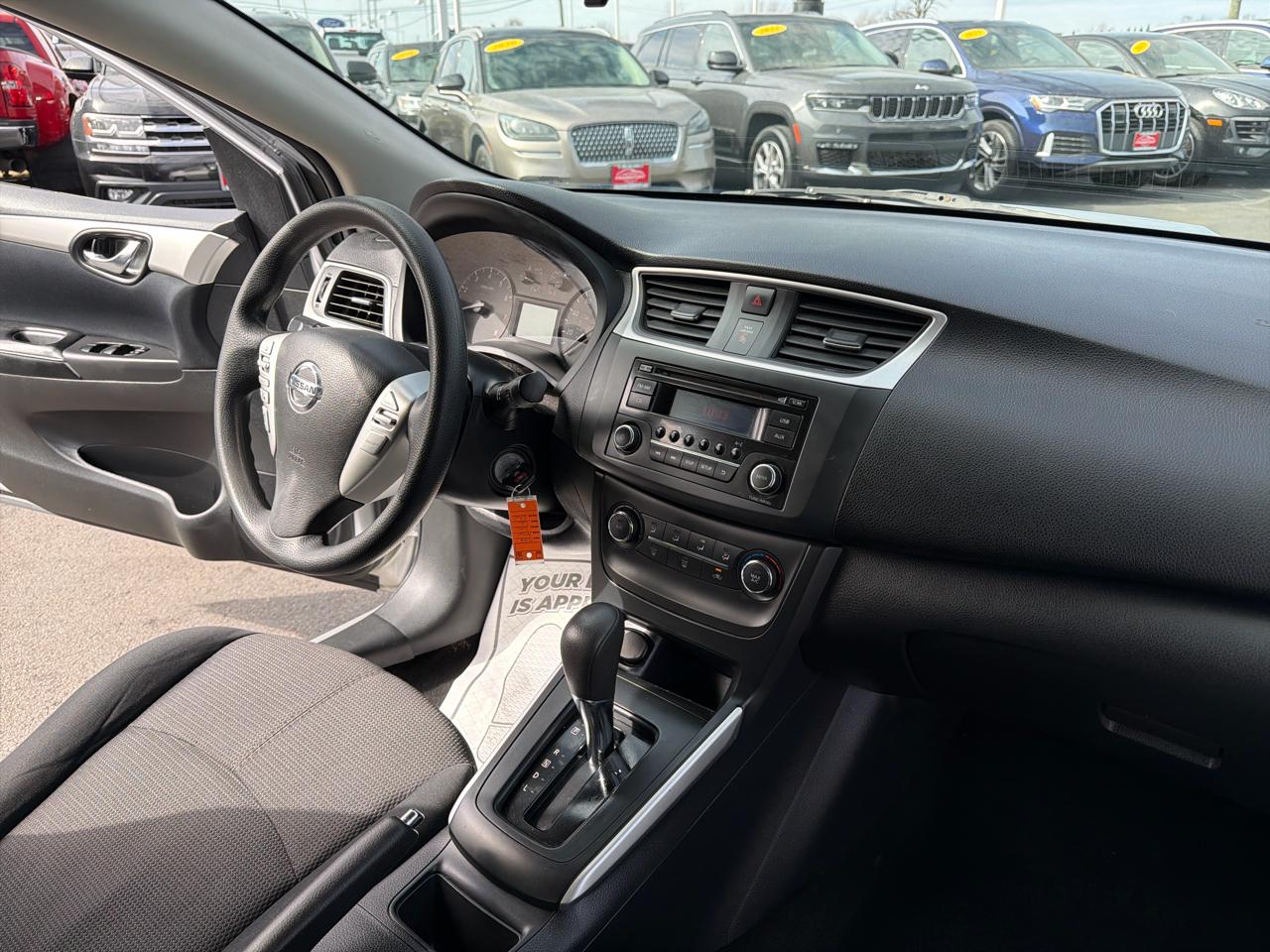 Nissan Sentra 4dr Sdn I4 CVT S 2016