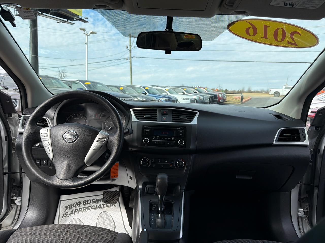 Nissan Sentra 4dr Sdn I4 CVT S 2016