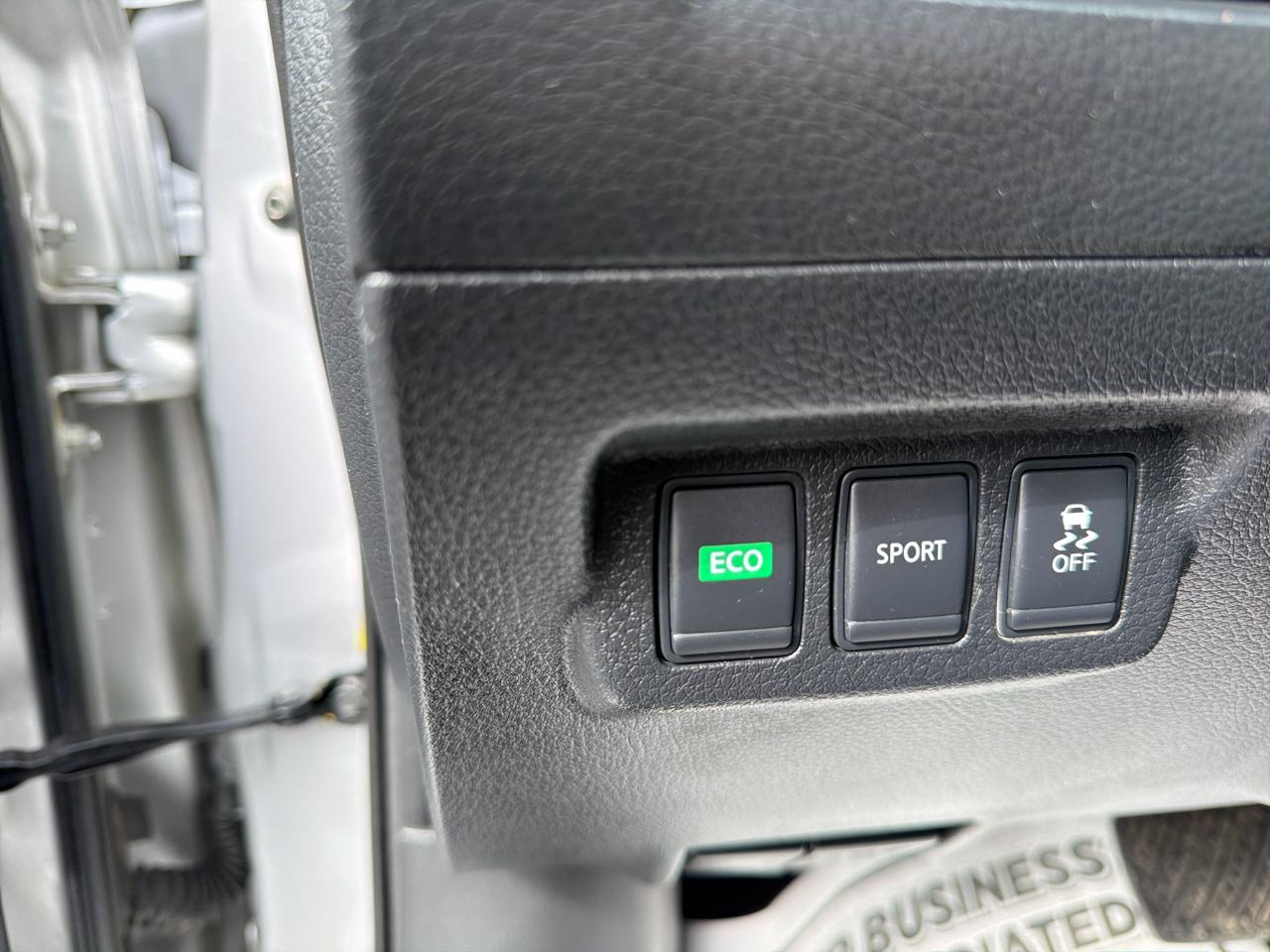 Nissan Sentra 4dr Sdn I4 CVT S 2016