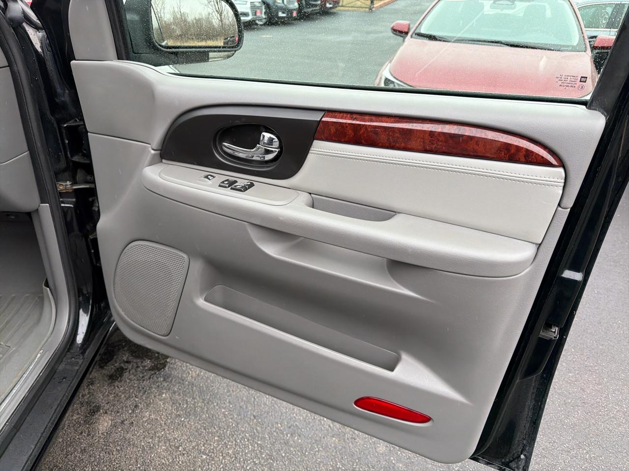 GMC Envoy 4WD 4dr SLT 2007