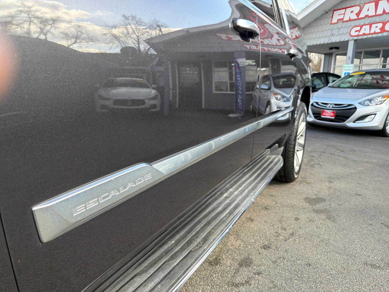 Cadillac Escalade ESV 4WD 4dr Luxury Collection 2016