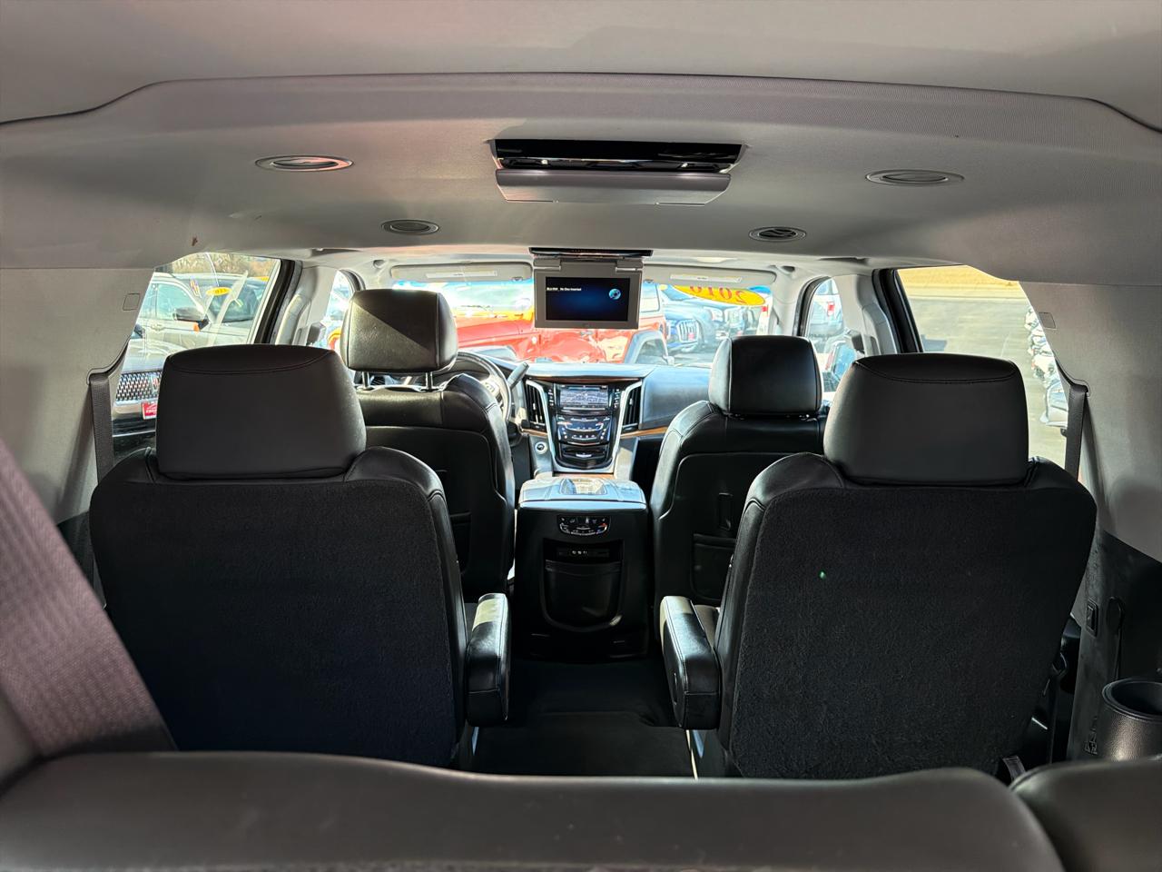 Cadillac Escalade ESV 4WD 4dr Luxury Collection 2016