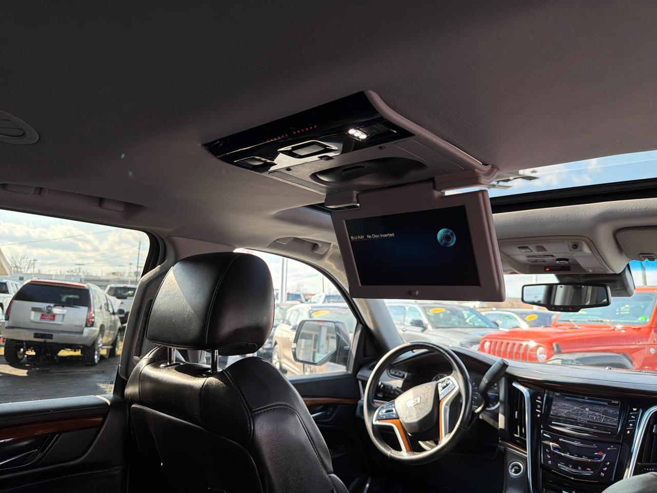 Cadillac Escalade ESV 4WD 4dr Luxury Collection 2016