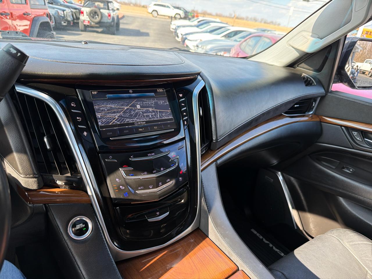 Cadillac Escalade ESV 4WD 4dr Luxury Collection 2016