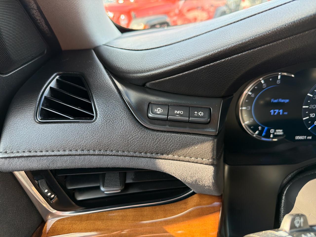 Cadillac Escalade ESV 4WD 4dr Luxury Collection 2016