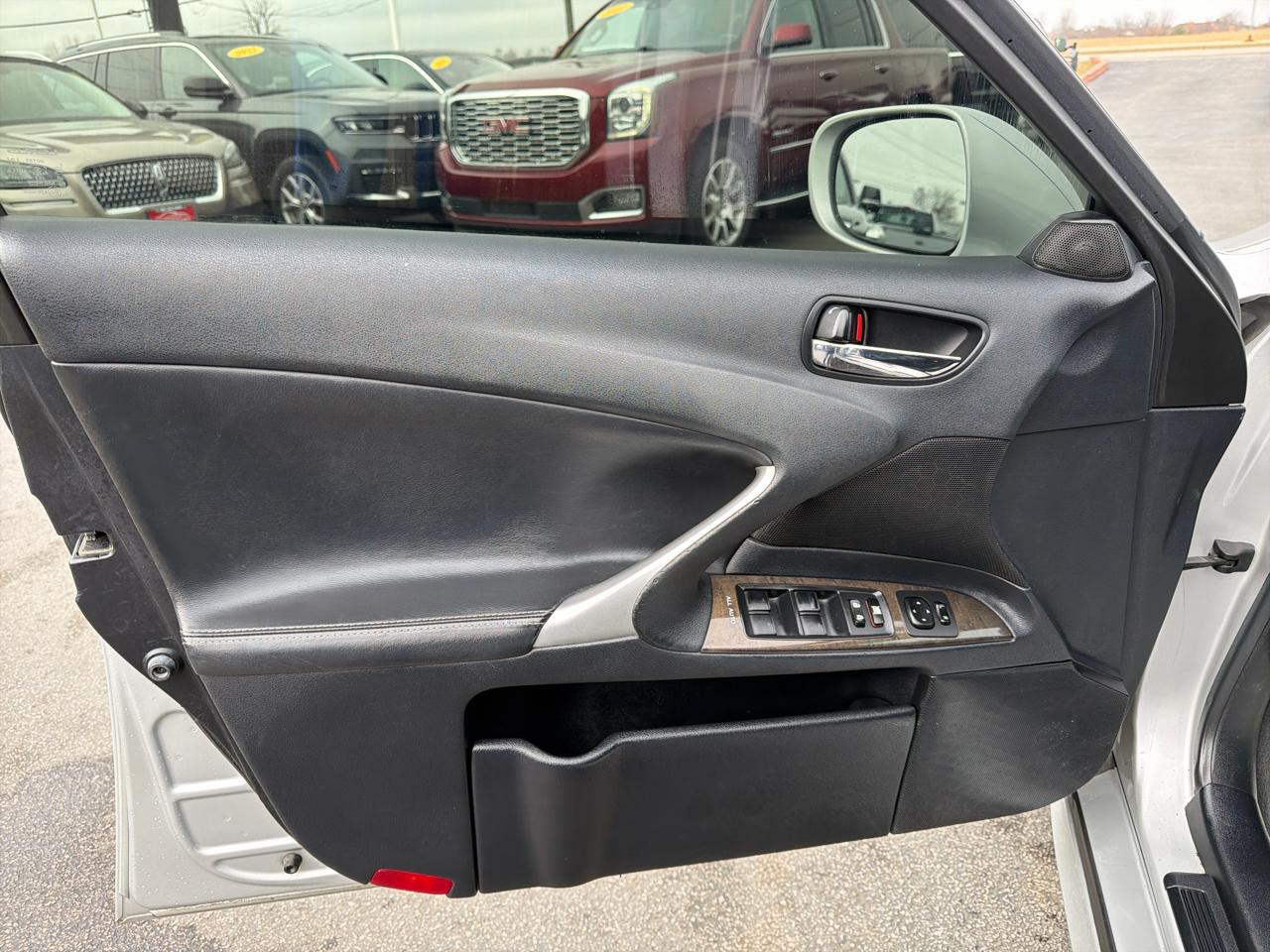 Lexus IS 250 4dr Sport Sdn Auto AWD 2009