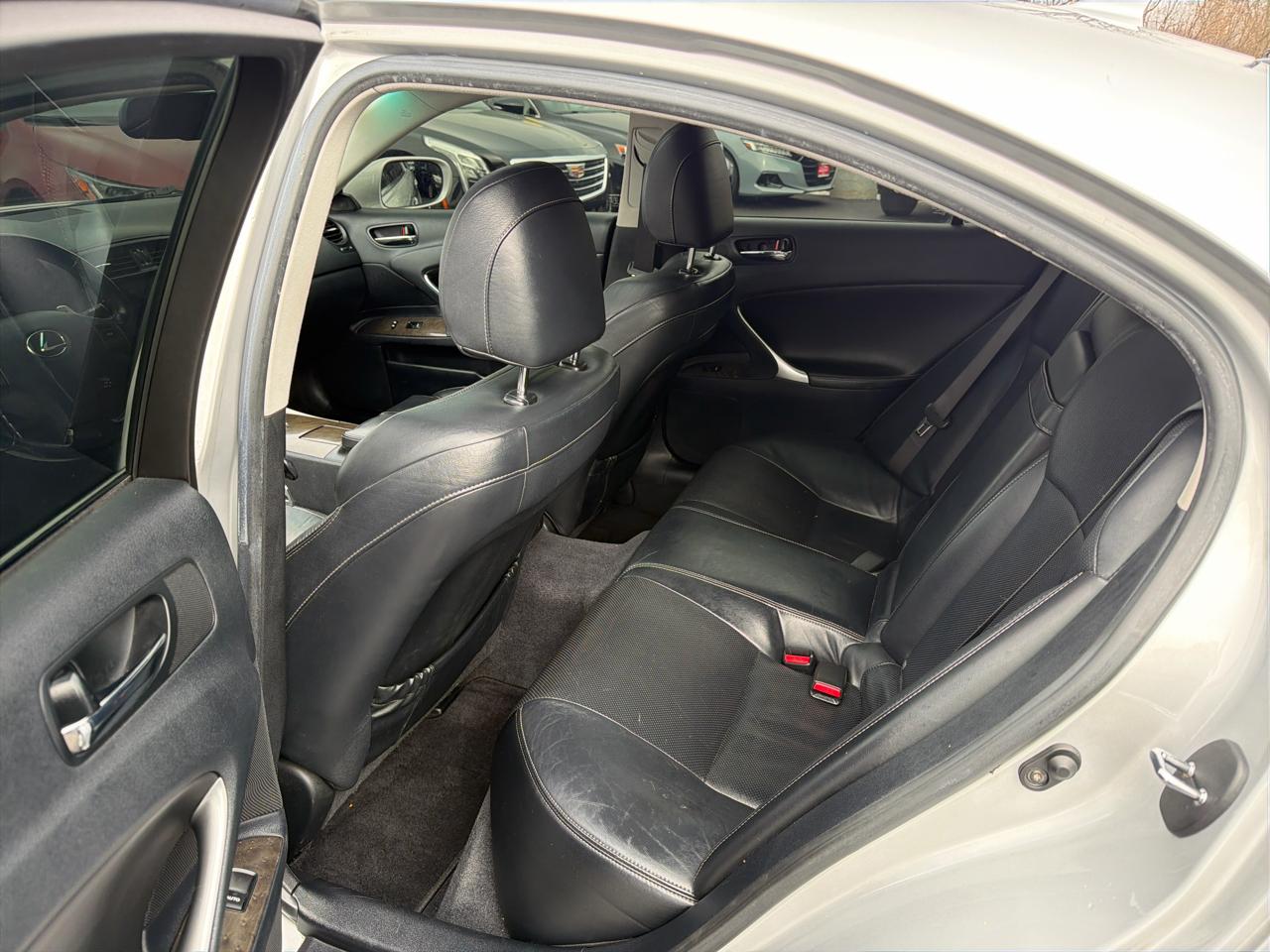 Lexus IS 250 4dr Sport Sdn Auto AWD 2009