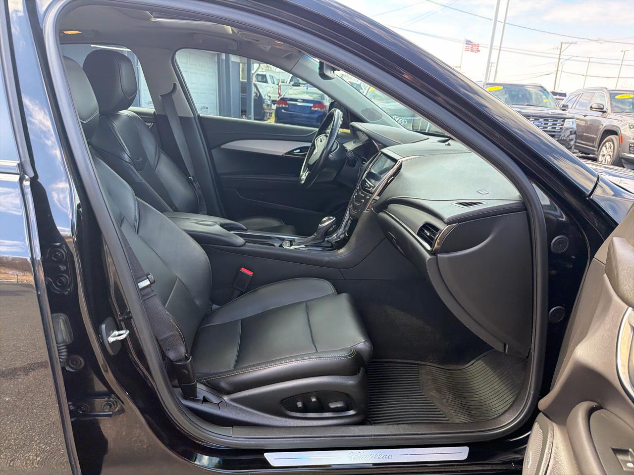 Cadillac ATS Sedan 4dr Sdn 2.0L Luxury Collection AWD 2016