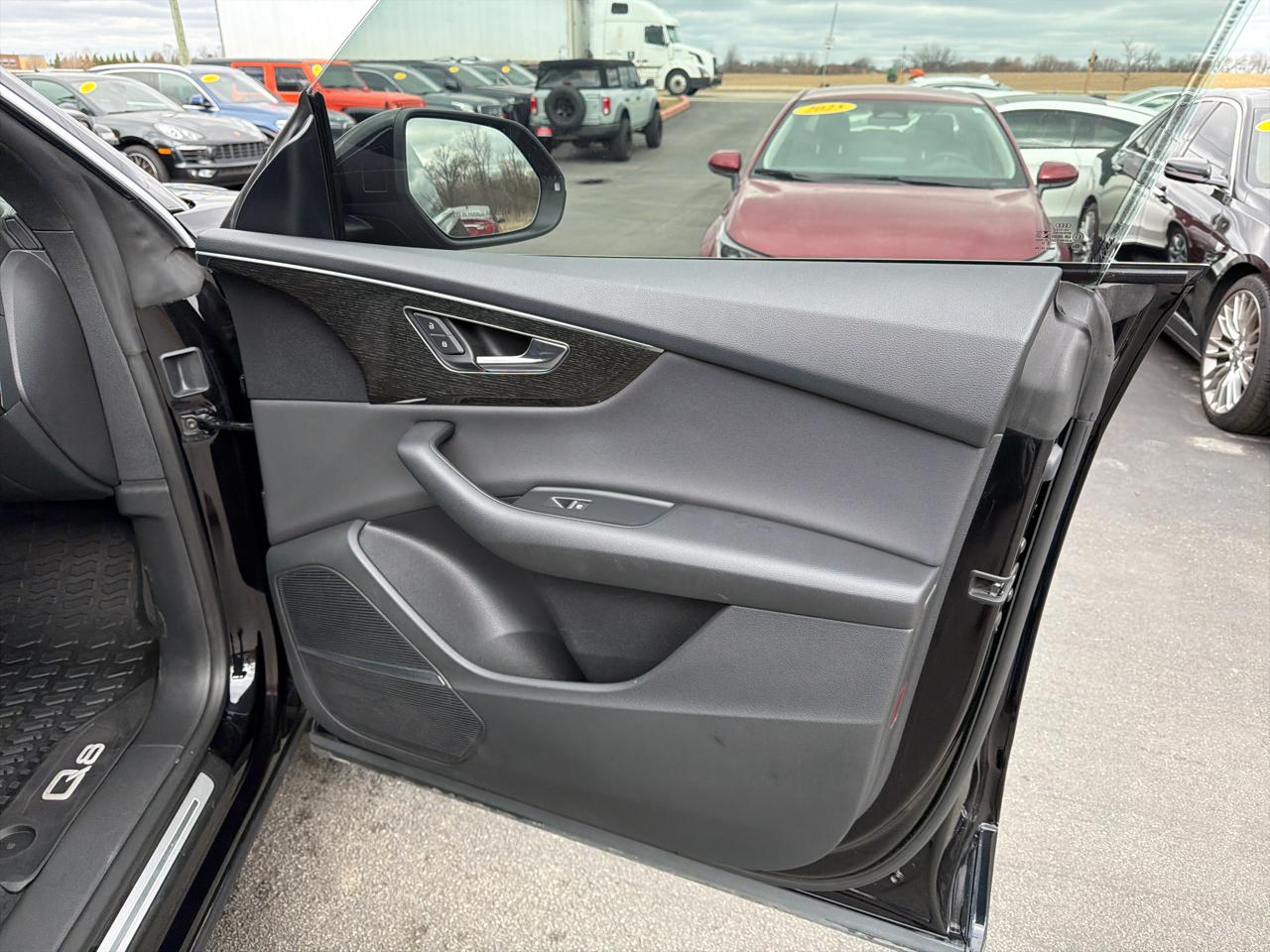 Audi Q8 Prestige 55 TFSI quattro 2019