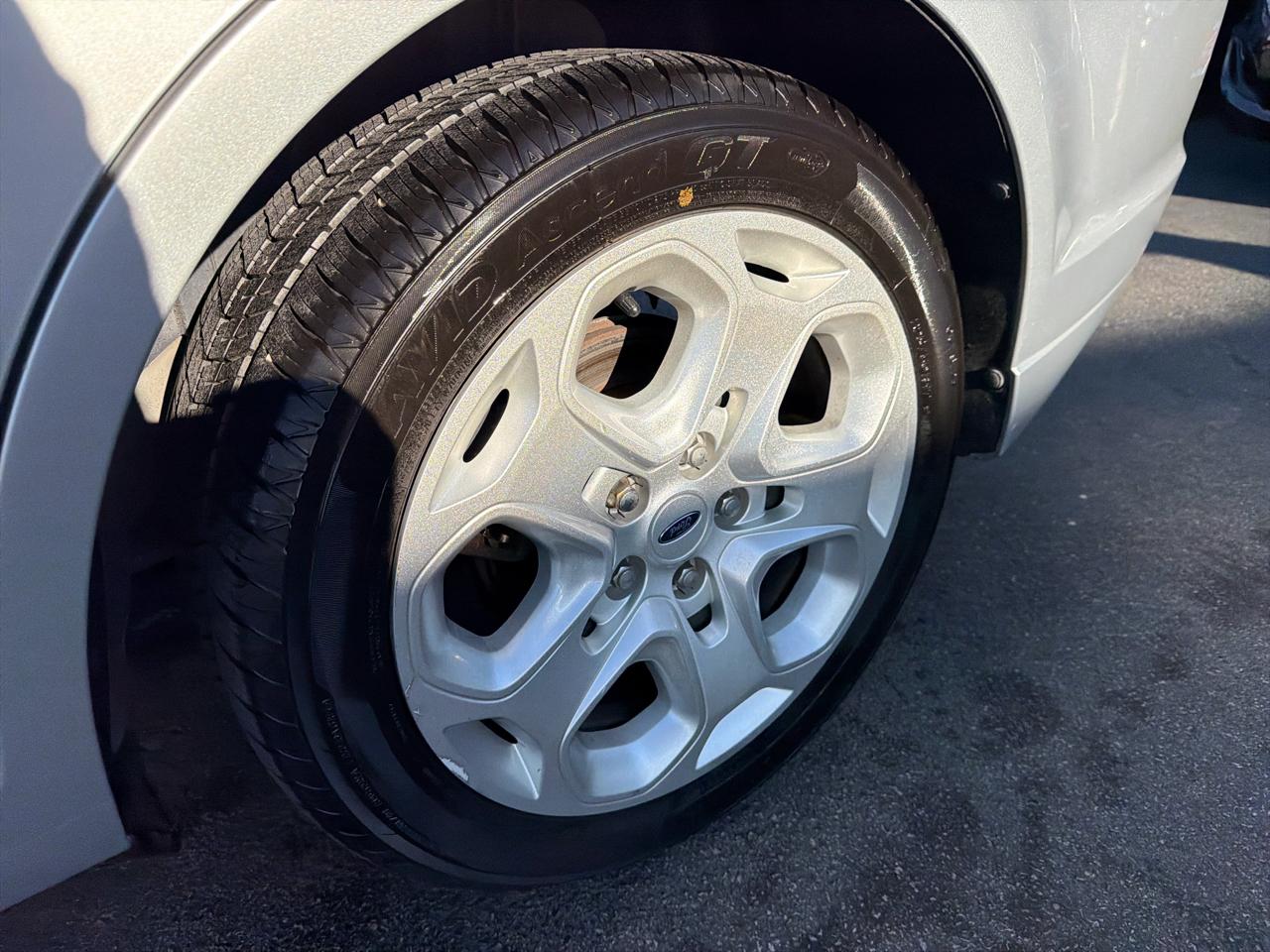 Ford Fusion 4dr Sdn SE FWD 2010