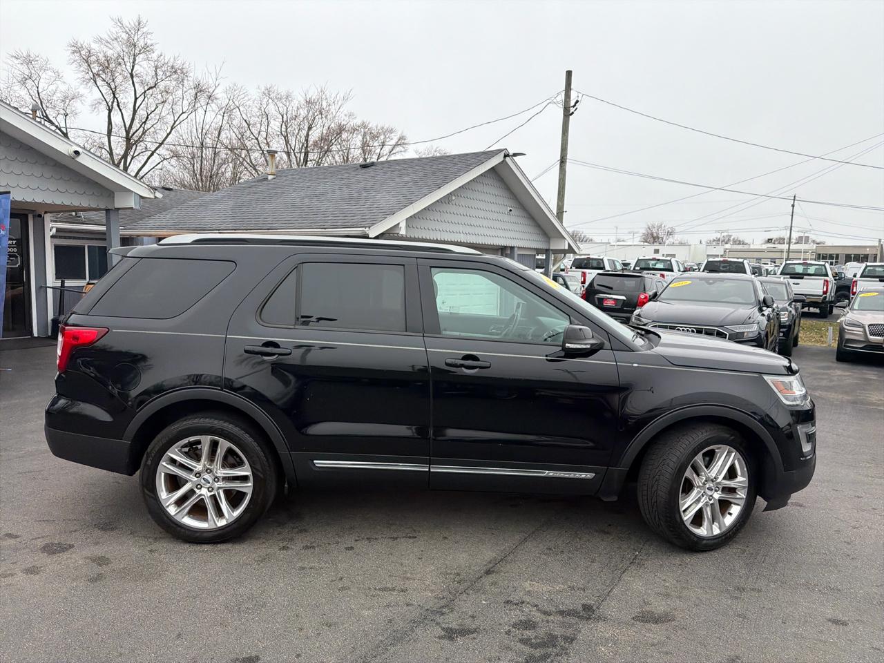 Ford Explorer 4WD 4dr XLT 2016
