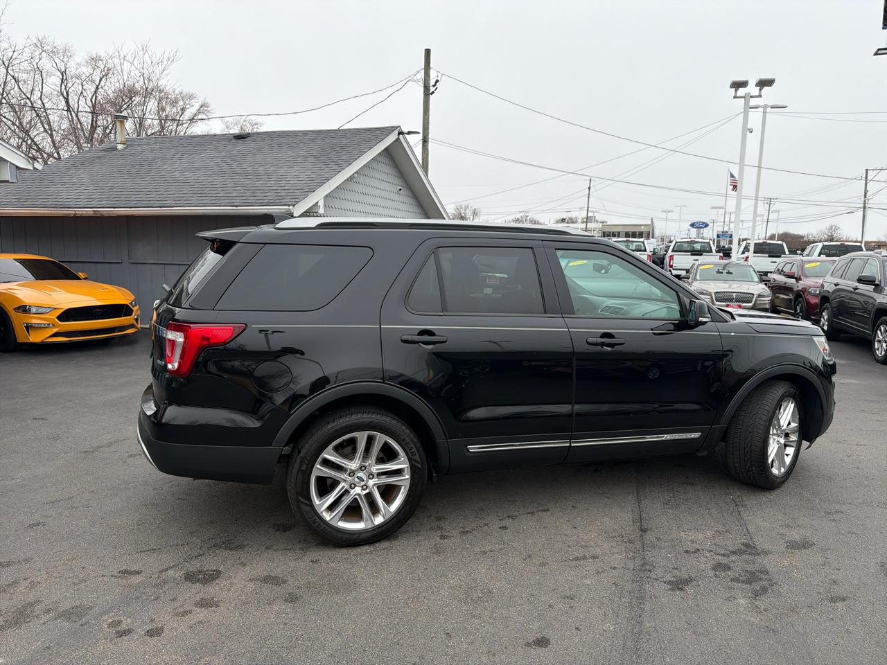 Ford Explorer 4WD 4dr XLT 2016