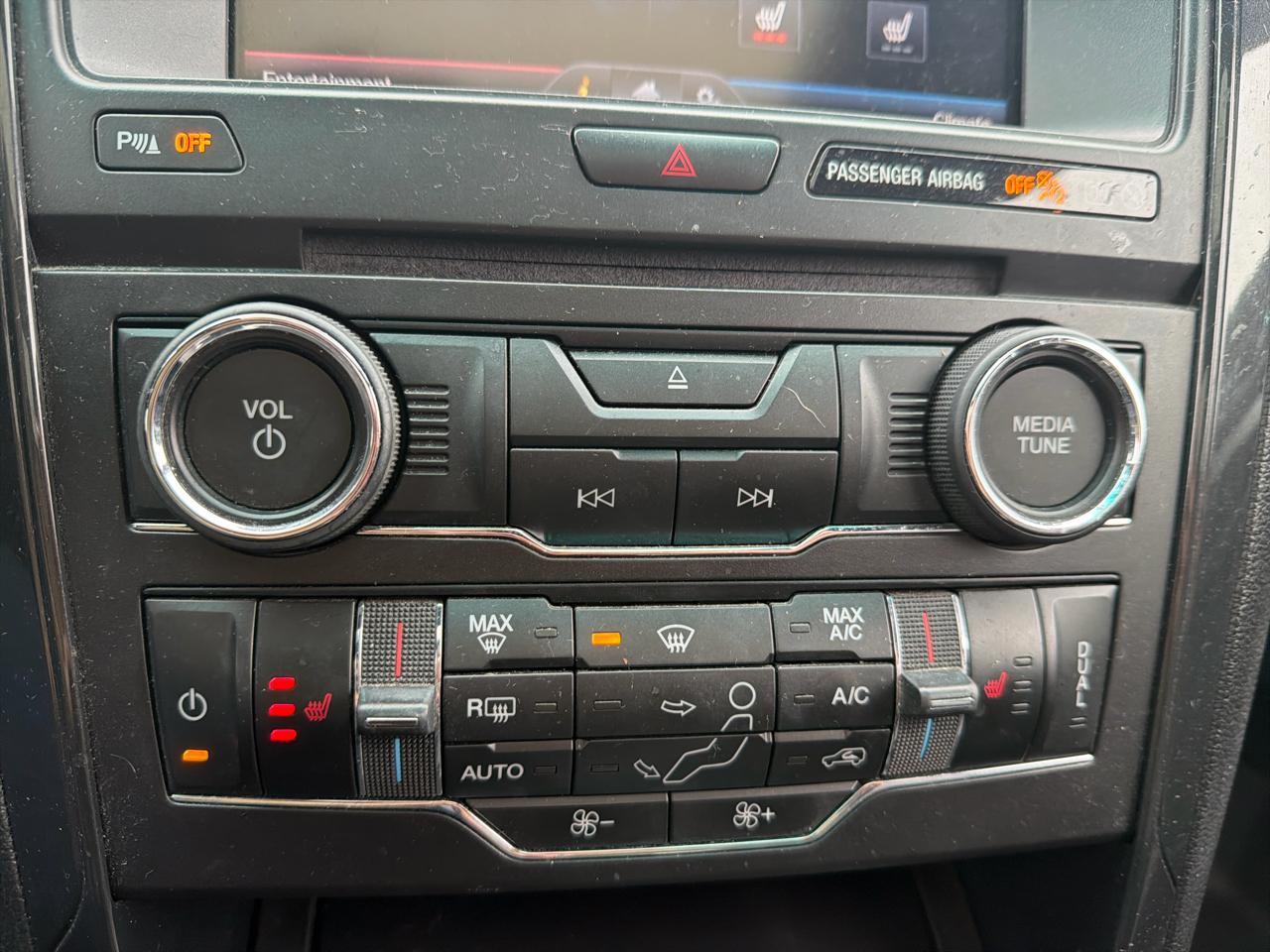 Ford Explorer 4WD 4dr XLT 2016