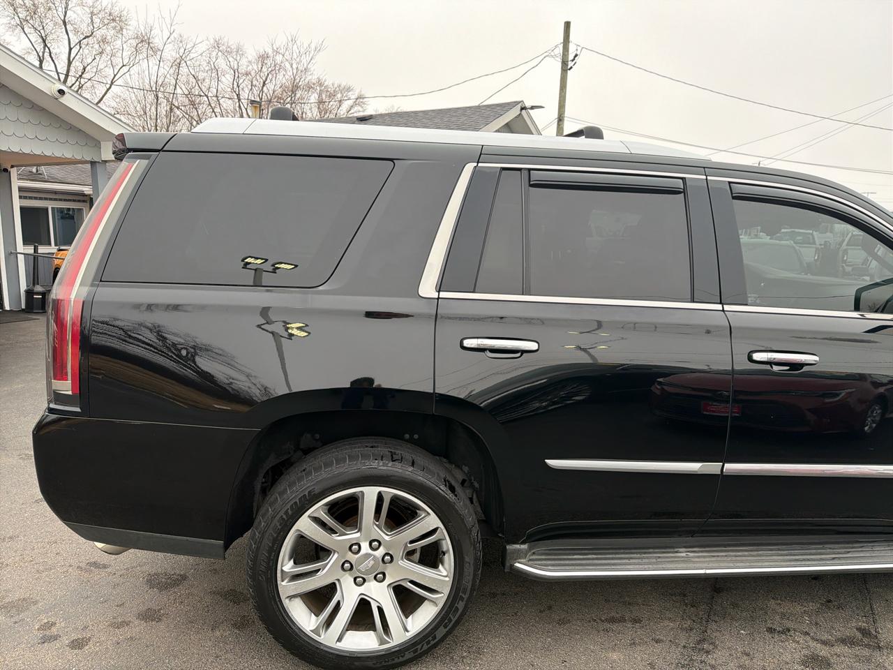 Cadillac Escalade 4WD 4dr Luxury 2015