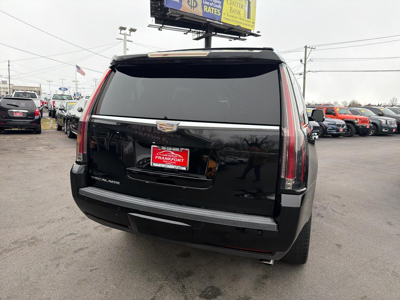 Cadillac Escalade 4WD 4dr Luxury 2015