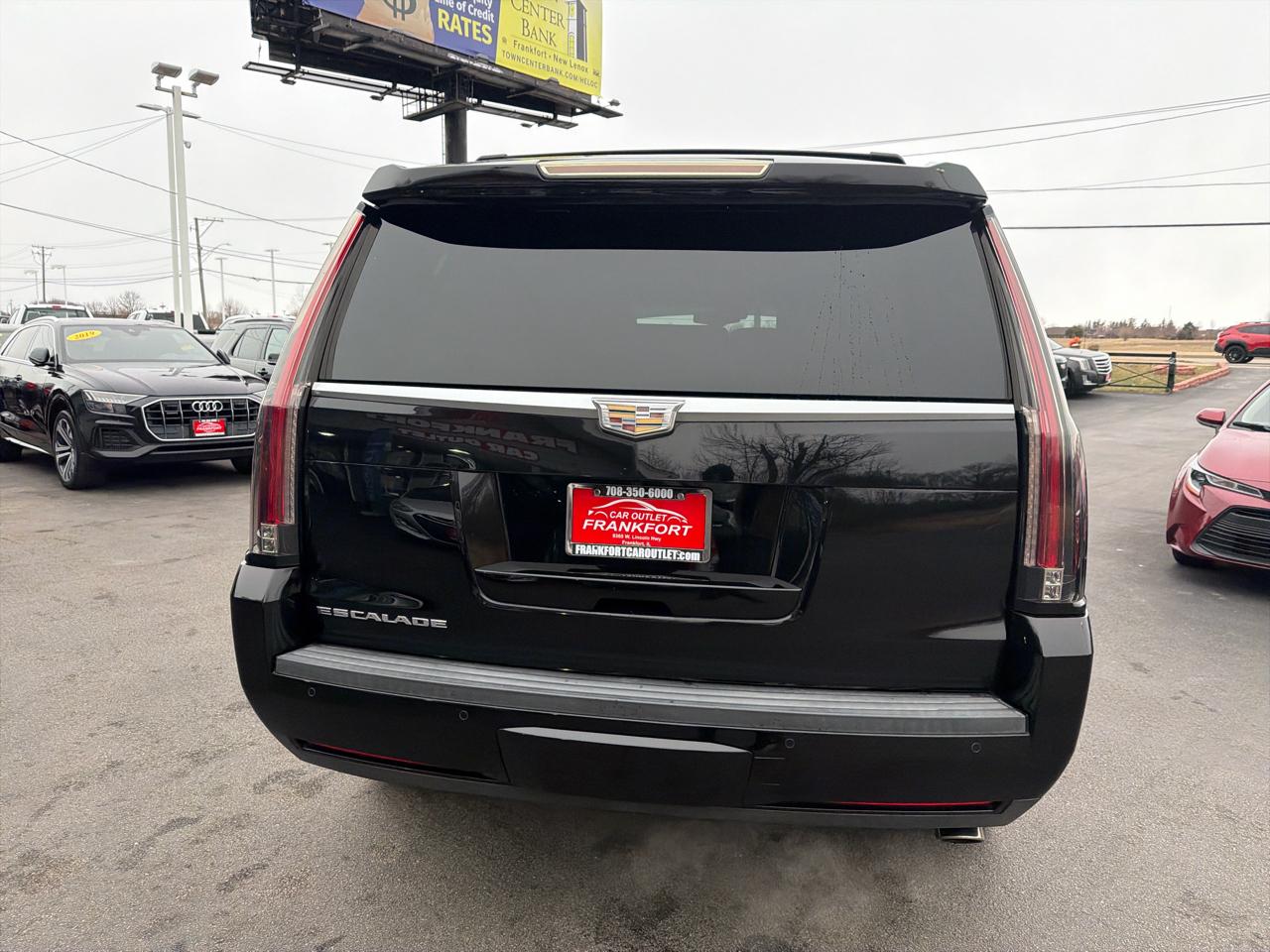 Cadillac Escalade 4WD 4dr Luxury 2015
