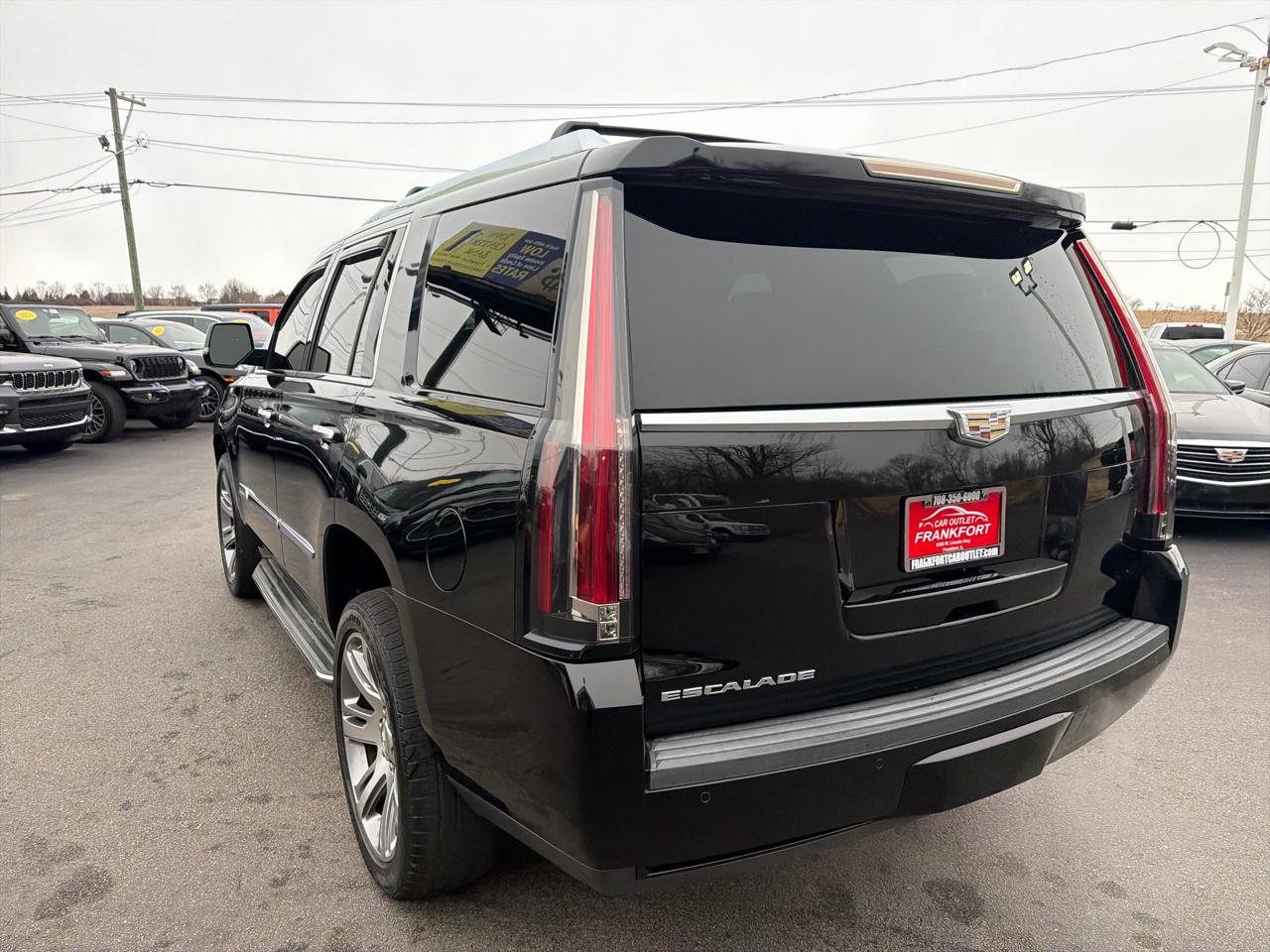 Cadillac Escalade 4WD 4dr Luxury 2015