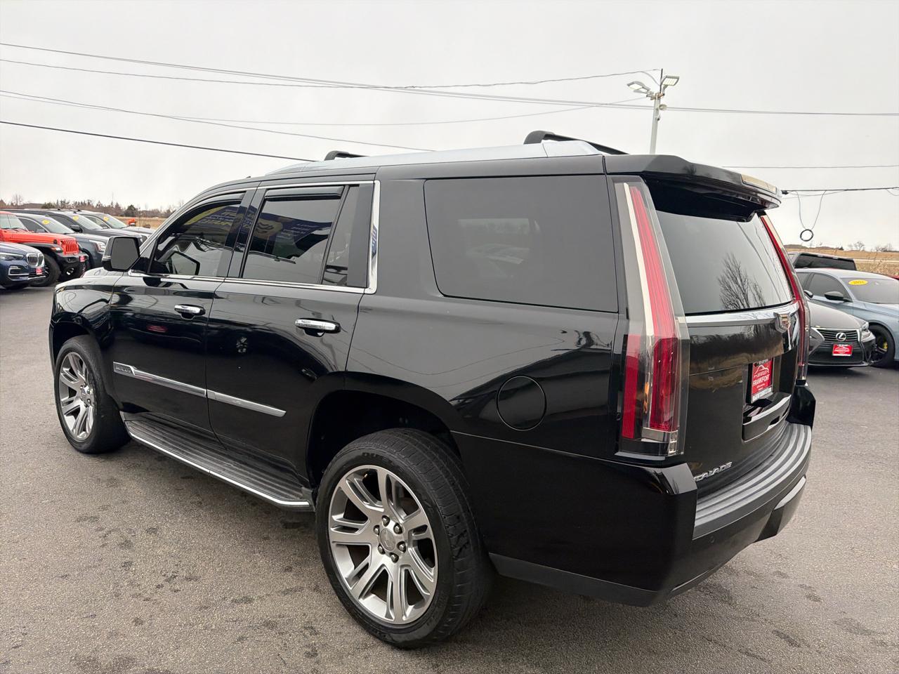 Cadillac Escalade 4WD 4dr Luxury 2015