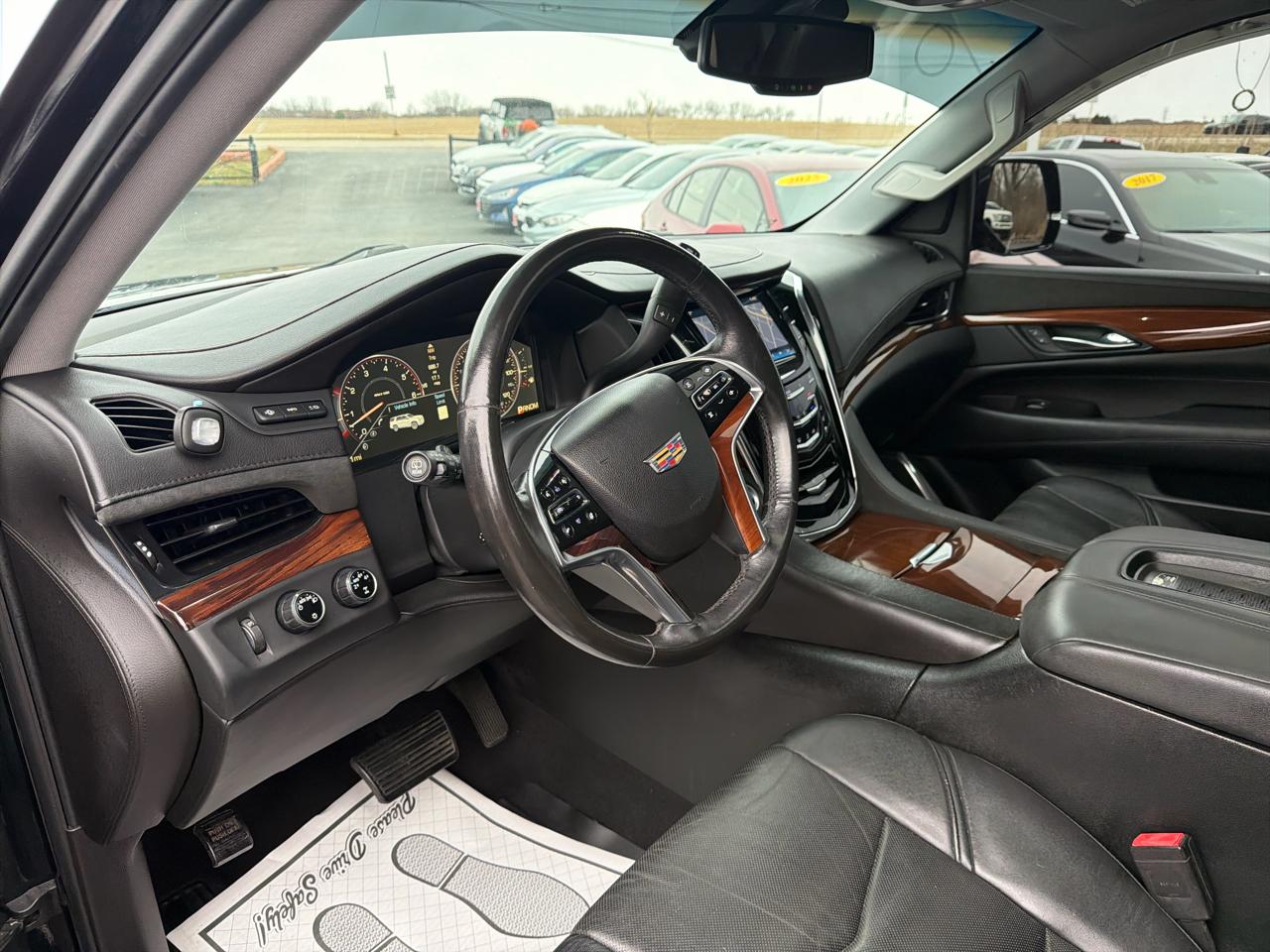 Cadillac Escalade 4WD 4dr Luxury 2015