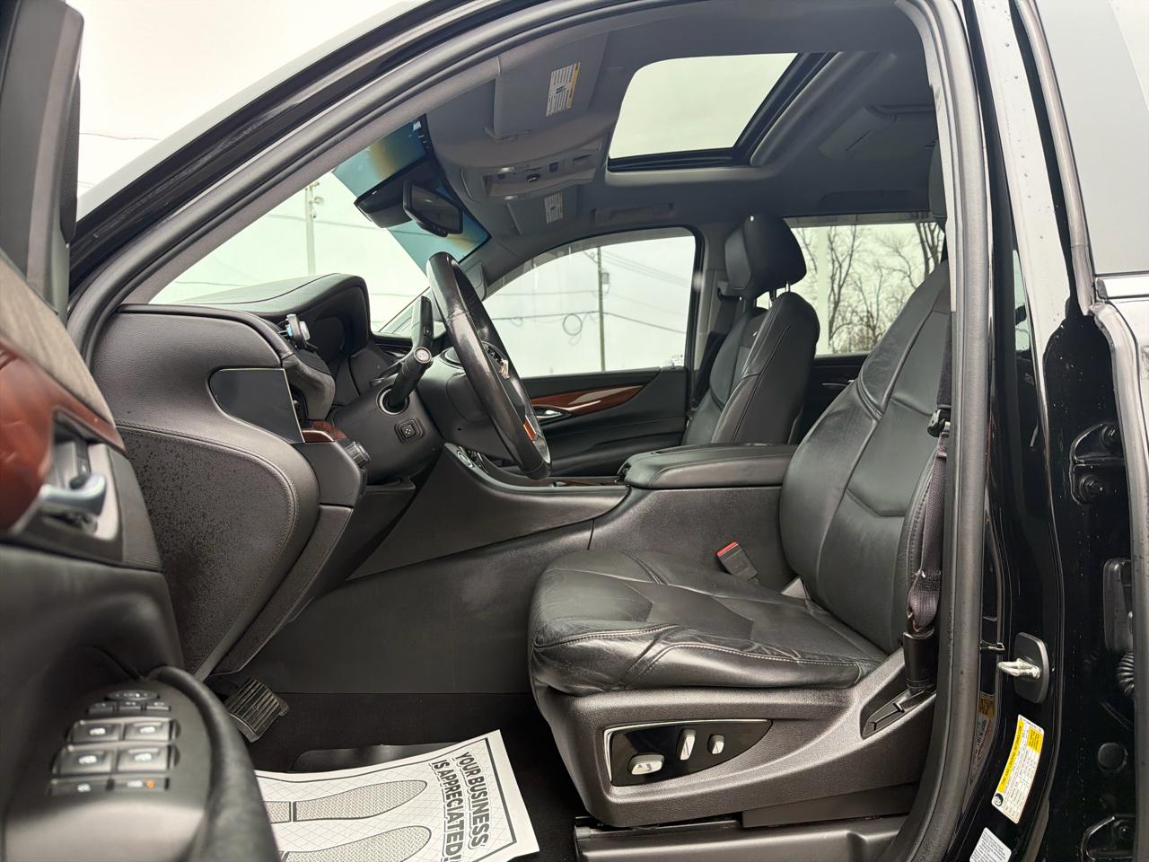 Cadillac Escalade 4WD 4dr Luxury 2015