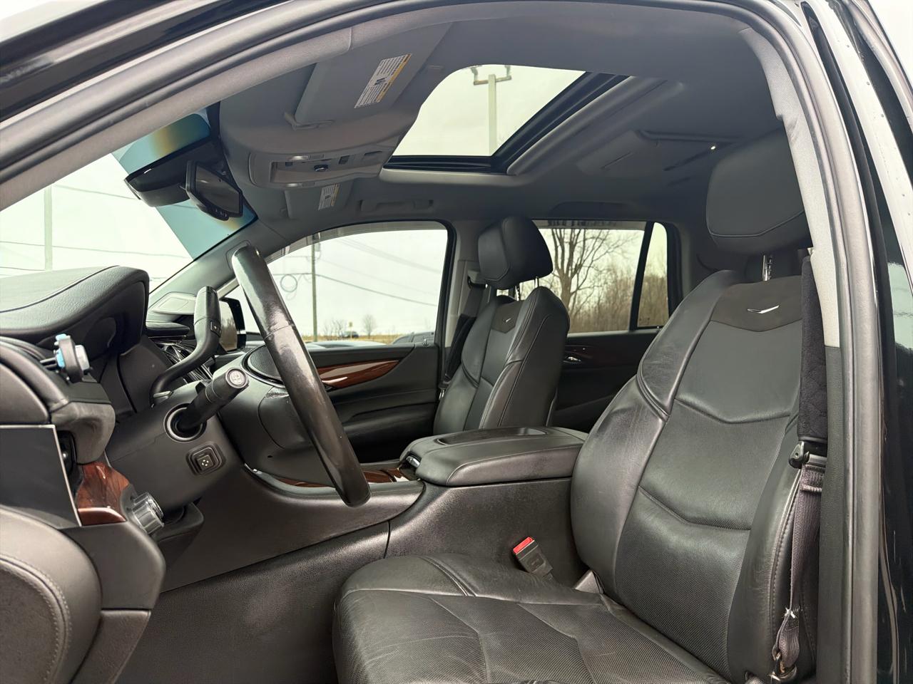 Cadillac Escalade 4WD 4dr Luxury 2015