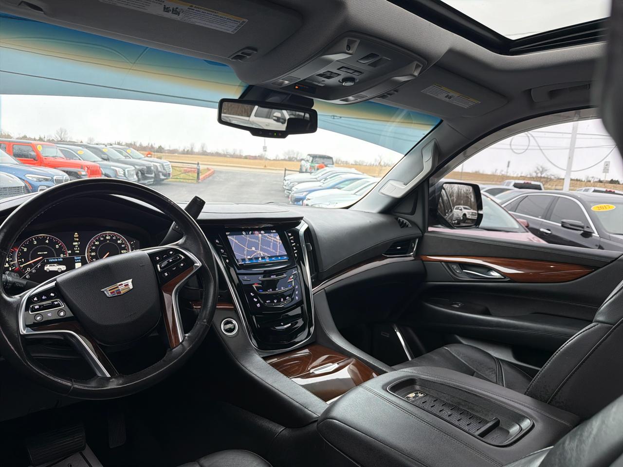 Cadillac Escalade 4WD 4dr Luxury 2015