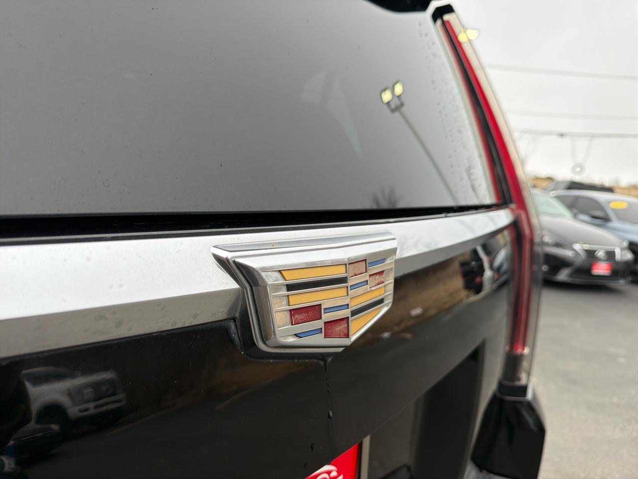 Cadillac Escalade 4WD 4dr Luxury 2015