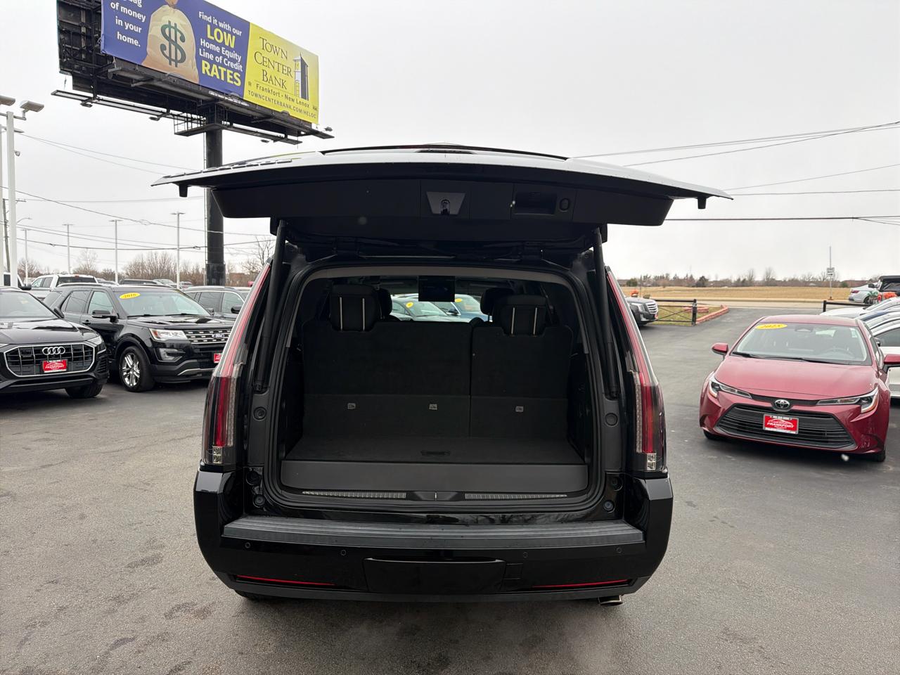 Cadillac Escalade 4WD 4dr Luxury 2015