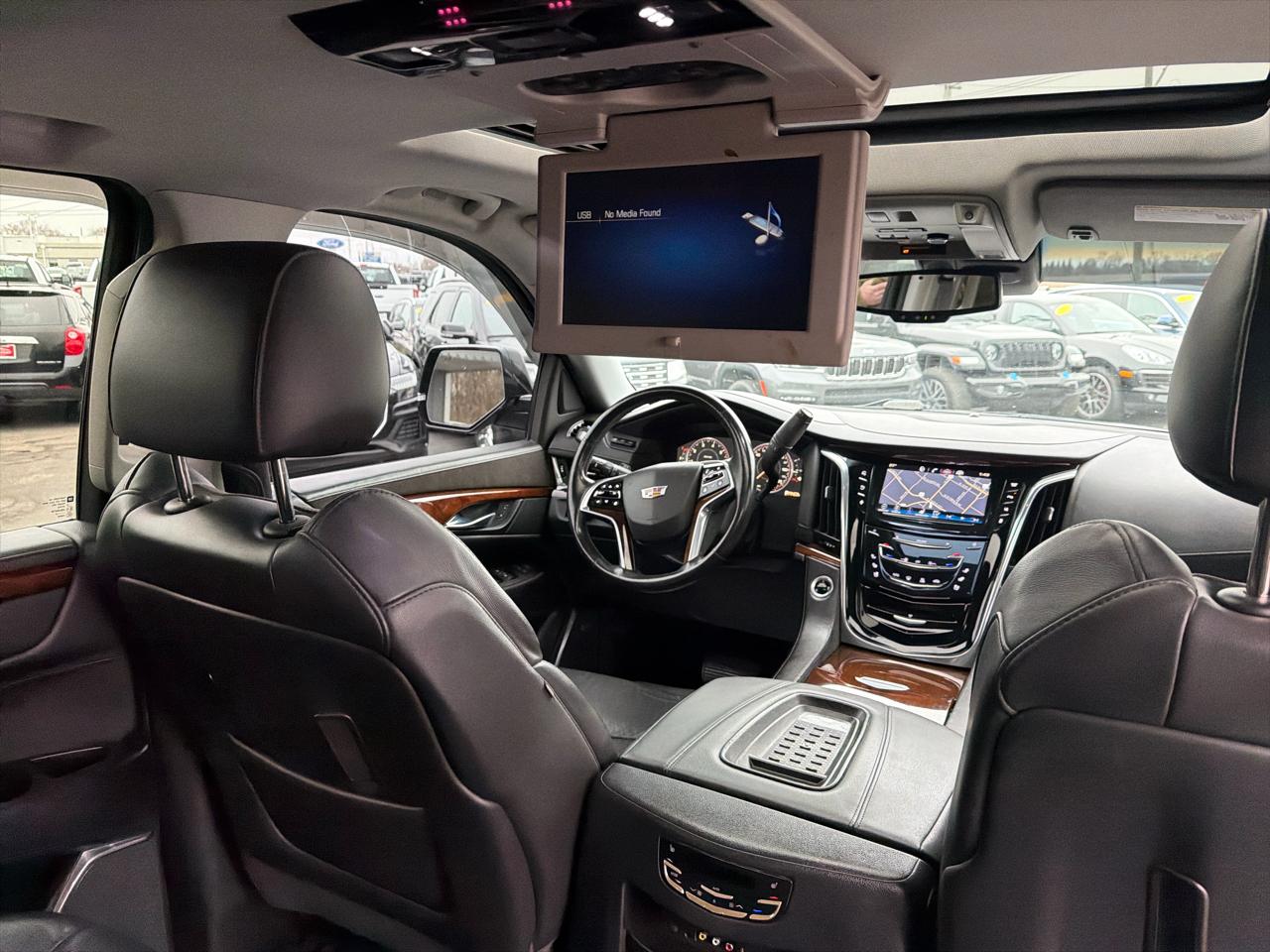 Cadillac Escalade 4WD 4dr Luxury 2015